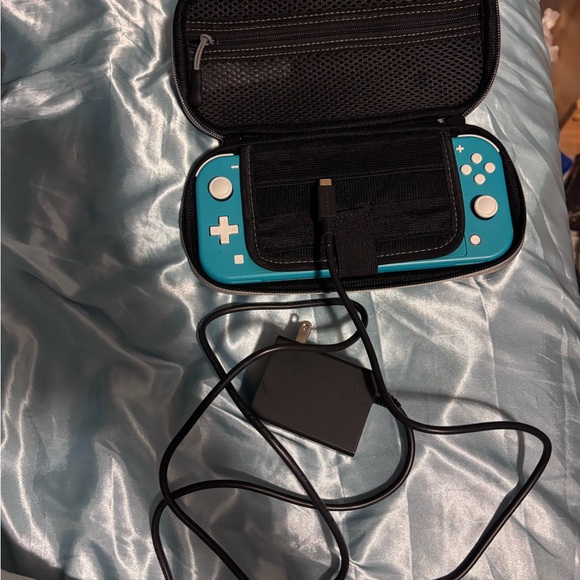 Nintendo Switch Lite Turquoise w/ charging cord & case - Picture 6 of 7